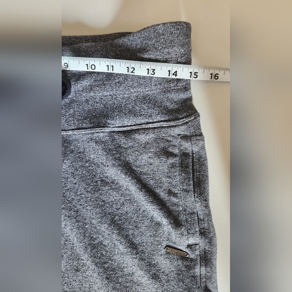 Donna Karan Active Wide Leg Cropped Size Medium Women's Culottes - Picture 4 of 13